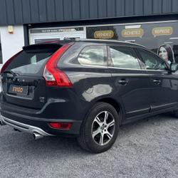 Volvo XC60 2.4 D5 215ch AWD XENIUM GEARTRONIC BVA / TOIT OUVRANT / DISTRIBUTION OK / ATTELAGE occasion - Urrugne - photo 2/50