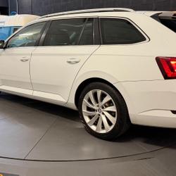 Skoda Superb COMBI 2.0 TDI 150ch GREENTEC STYLE DSG BVA - CARPLAY - TOIT OUVRANT PANO - CUIR ALCANTARA - 2E MAIN occasion - Pornichet - photo 2/50