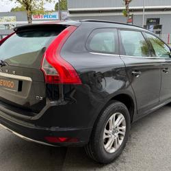 Volvo XC60 2.0 D3 150 MOMENTUM GEARTRONIC BVA INT CUIR / SUIVI occasion - Redon - photo 2/34