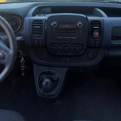 Opel Vivaro fourgon FOURGON 1.6 CDTI BI-TURBO 120 L2H2 PACK PLUS CLIM - ATTELAGE occasion - Distr&eacute; - photo 3/24