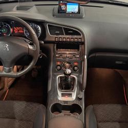 Peugeot 3008 GENERATION-I 1.2 PURETECH 130ch ALLURE START-STOP - CAMERA RECUL - TOIT PANORAMIQUE - DISTRI OK occasion - Pornichet - photo 3/50