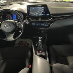 Toyota C-HR 1.8 HSD 122cv 100 FULL-HYBRID DYNAMIC BUSINESS 4X2 E-CVT BVA / TVA RECUPERABLE / CARPLAY / CAM RECUL occasion - Ampuis - photo 3/48