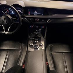 Alfa Romeo Stelvio 2.2 D 180 SUPER BVA /DISTRI NEUVE+POMPE A HUILE NEUVE+VIDANGE BOITE/CARPLAY/FULL CUIR/REGU ADAPTATIF occasion - Nantes - photo 3/50