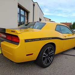 Dodge Challenger SRT 8 V8 477ch YELLOW JACKET EDITION/ HARMAN KARDON/ ToiT OUVRANT/DEMARRAGE a DISTANCE occasion - Ampuis - photo 2/50