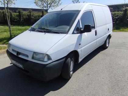 Peugeot Expert - 220C 1.9 D VITRE - 5 490 €