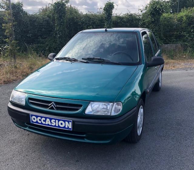 Citroen Saxo  - 3 990 €