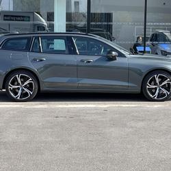 Volvo V60 V60 B4 197 ch DCT7 Ultra Style Dark Saint-Ouen-l'Aum&ocirc;ne