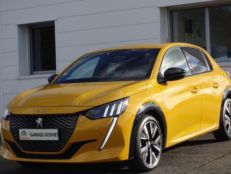 Peugeot 208  - Gt - 14 490 €