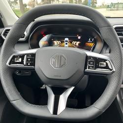 MG ZS 1.5 L Hybrid+ 197 ch Luxury Thue et Mue