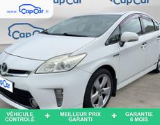Toyota Prius V Saint-Denis