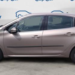 Peugeot 208 1.6 e-HDi 92 Allure Pont-&Eacute;v&ecirc;que