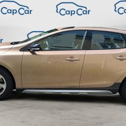 Volvo V40 Cross Country 1.6 D2 115 Powershift Effektiv-Line Momentum - Automatique Roissy-en-France