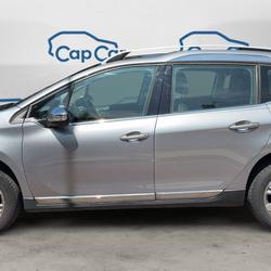 Peugeot 2008 1.2 PureTech 110 F&eacute;line Versailles