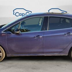 Peugeot 208 1.2 PureTech 110 GT-Line occasion - Ch&acirc;lons-en-Champagne - photo 2/29