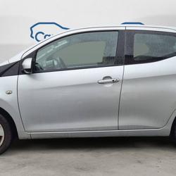 Toyota Aygo 1.0 VVT-i 69 X-Play occasion - Ris-Orangis - photo 2/29
