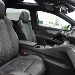 Peugeot 5008 180CH EAT8 GT + ATTELAGE AMOVIBLE / TOIT PANORAMIQUE / GARANTIE 12 MOIS Connerr&eacute;