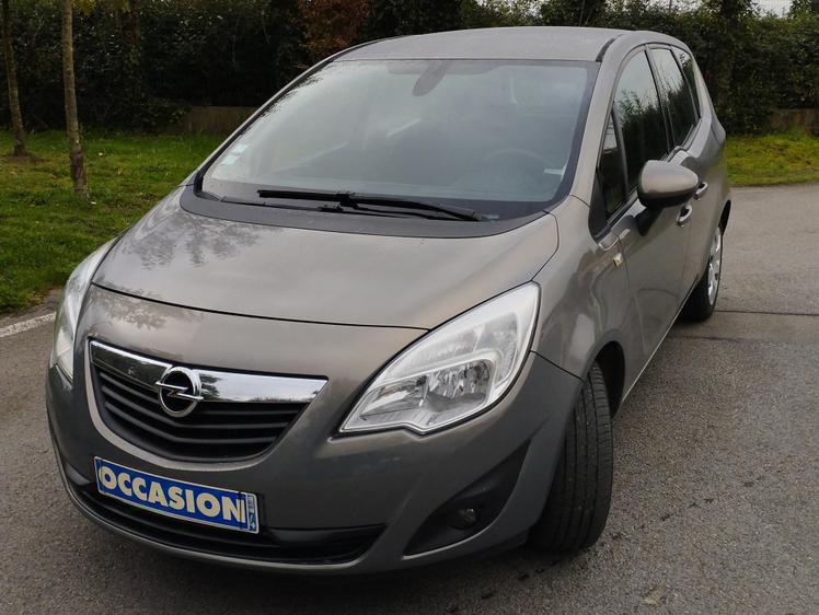 Opel Meriva  - Essentia - 7 990 €