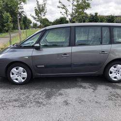 Renault Espace 4 2.2 dCi - 150 Authentique Saint-Philbert-de-Grand-Lieu