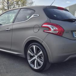 Peugeot 208 1.6 e-HDi 115ch FAP BVM6 XY JBL Les Garennes sur Loire