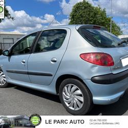 Peugeot 206 1.4i XR Presence Le Loroux-Bottereau