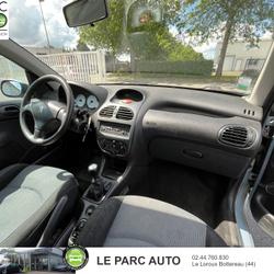 Peugeot 206 1.4i XR Presence Le Loroux-Bottereau